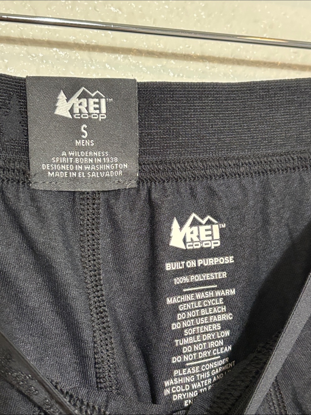 REI Men’s Base Layer Size Small Black | outdoor | hiking | camping | gorpcore - Picture 5 of 6